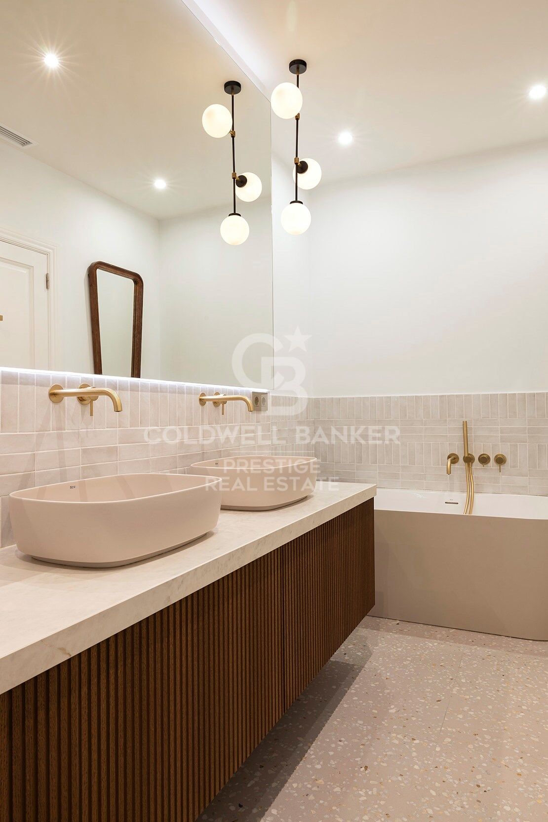 Appartement rénové et meublé à neuf avec vue dégagée Sarrià - Sant Gervasi