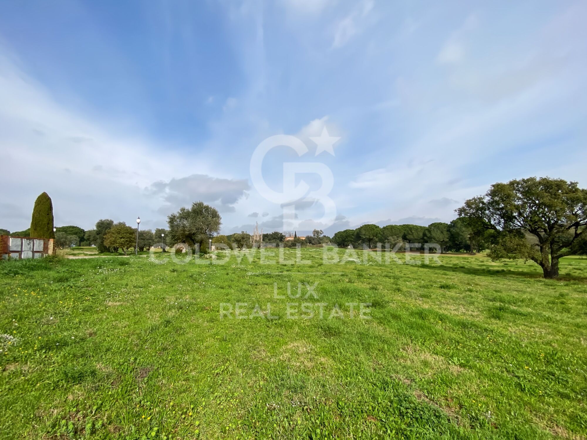 Grundstück von 2.498 m² am Golf de Peralada