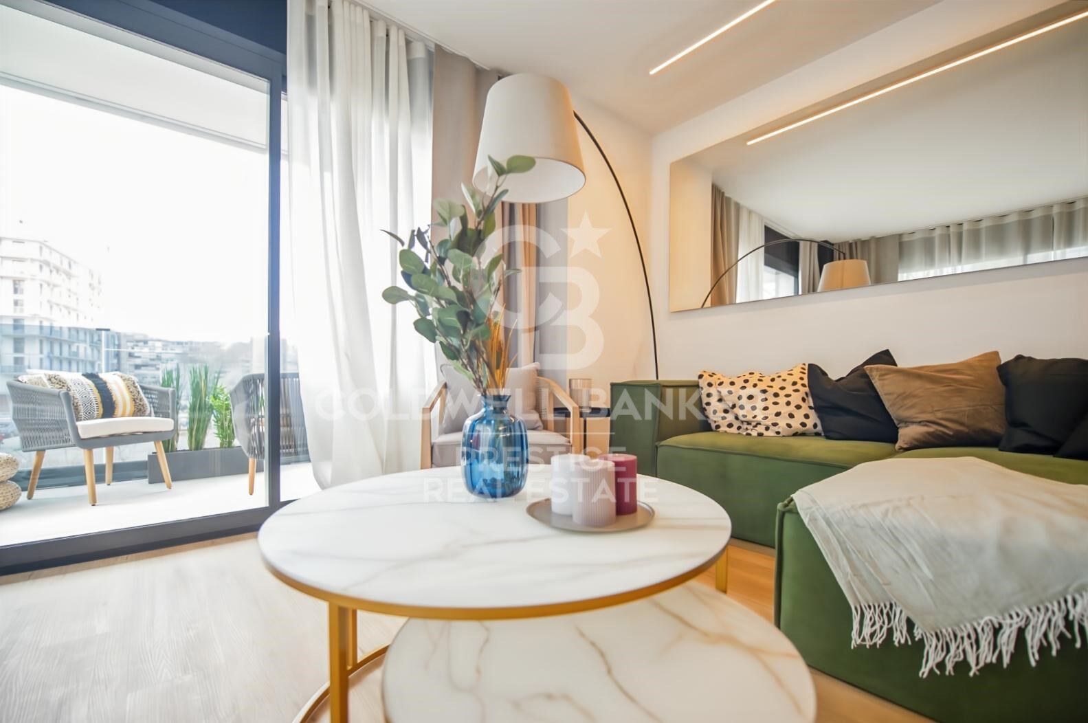 Neubau-Penthouse mit 62 m² Terrasse