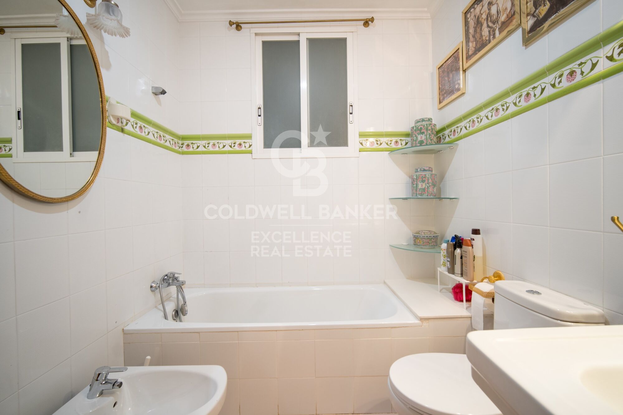 Appartement majestueux de 210 m2 avec 4 chambres dans le quartier le plus exclusif de Valence