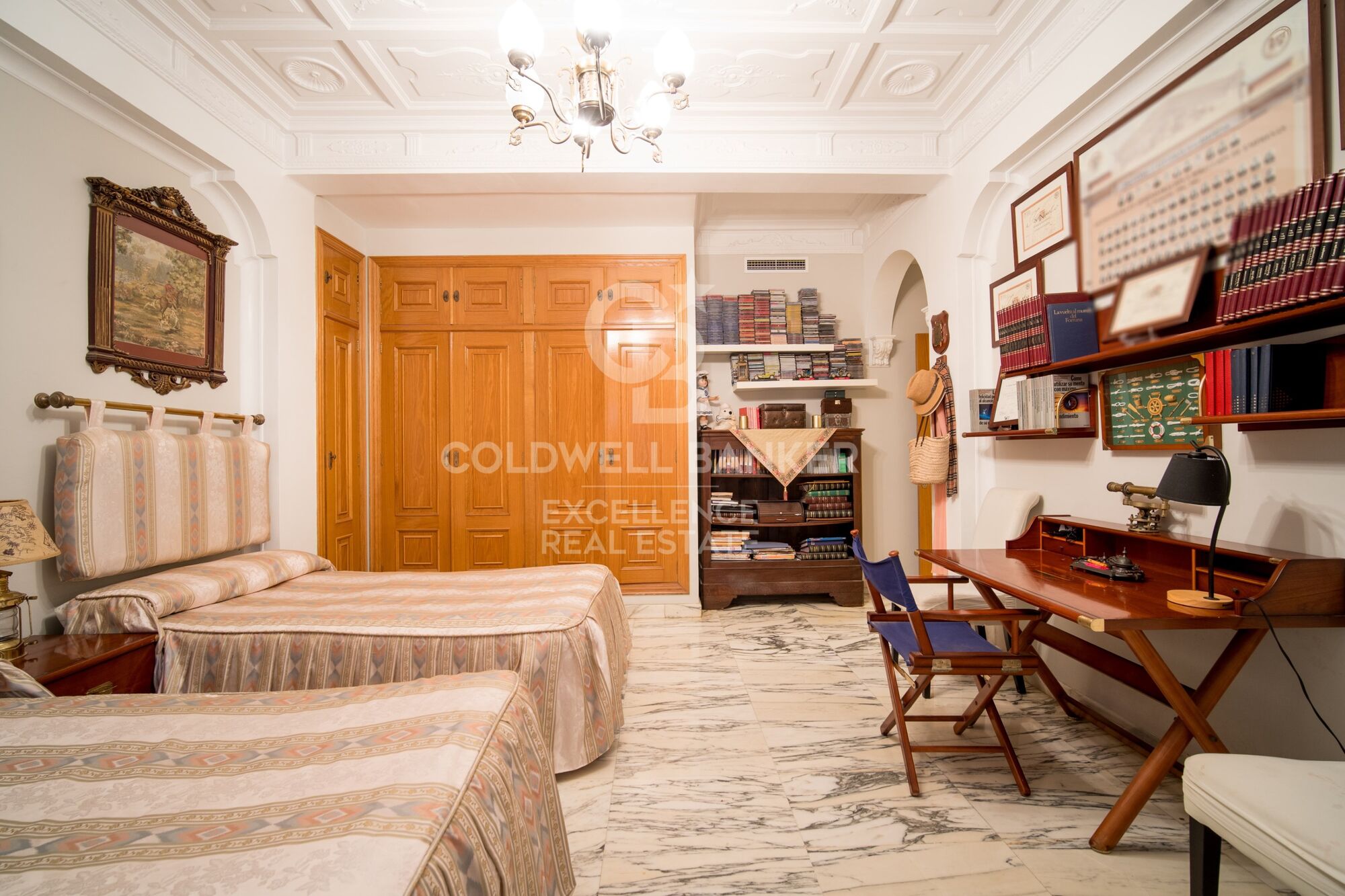 Appartement majestueux de 210 m2 avec 4 chambres dans le quartier le plus exclusif de Valence