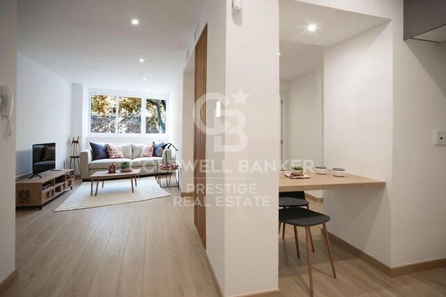 Todo exterior, reformado, con muebles y electrodomésticos en Poble-sec