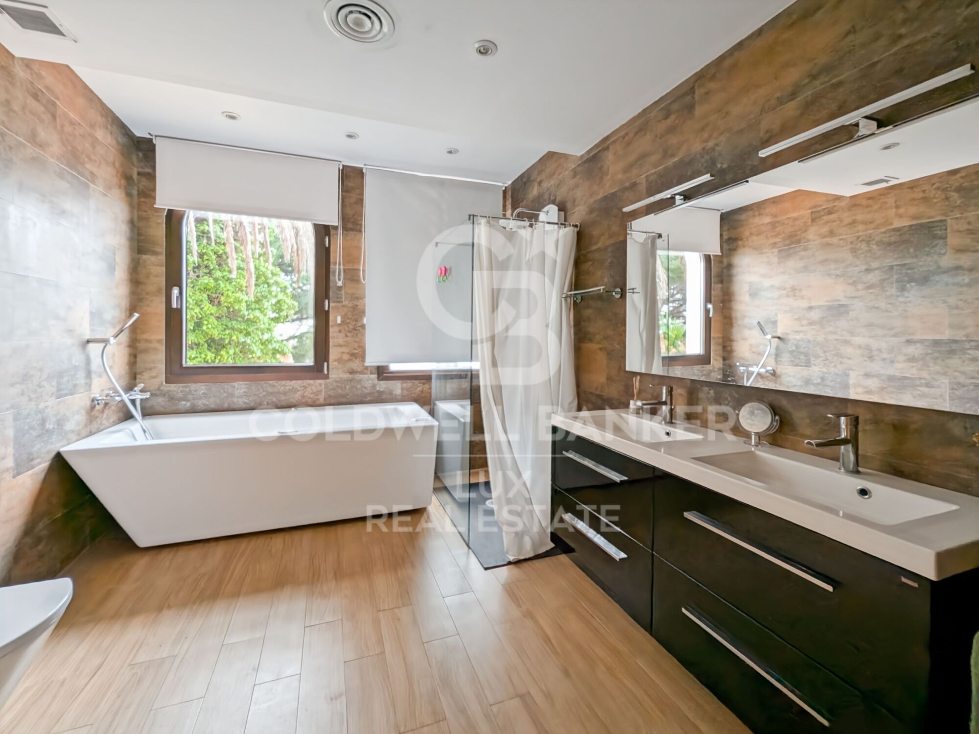 Villa with 30 m mooring in wide canal, Empuriabrava