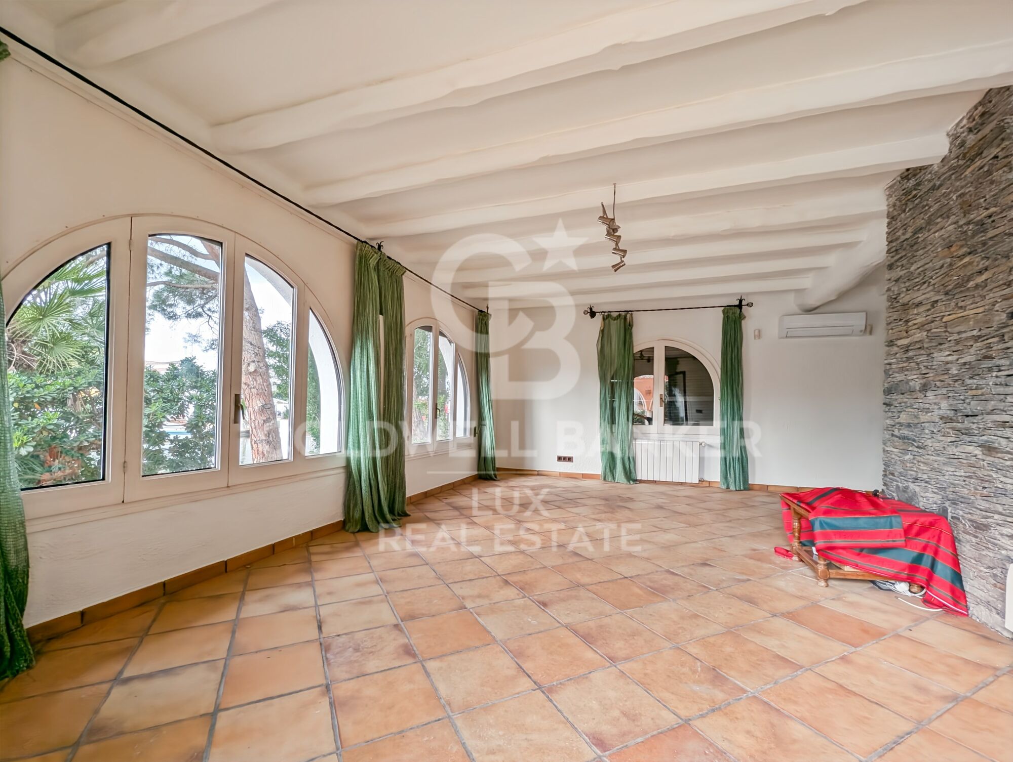 Villa con 30 m de amarre en canal ancho, Empuriabrava