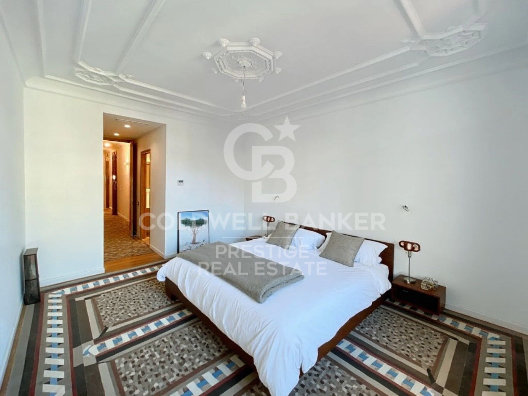 Brand new, with high-quality renovation with 3 suites