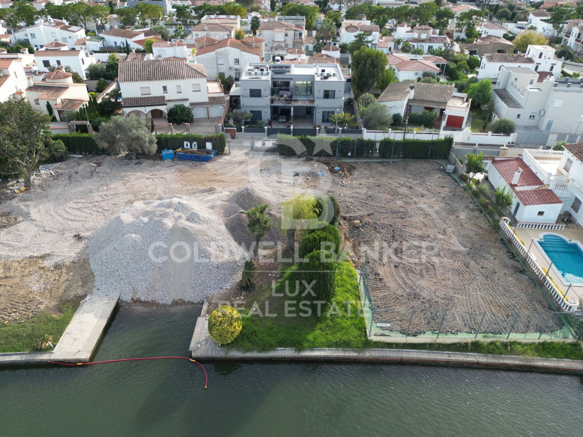 Plot in Empuriabrava with 13.5m mooring