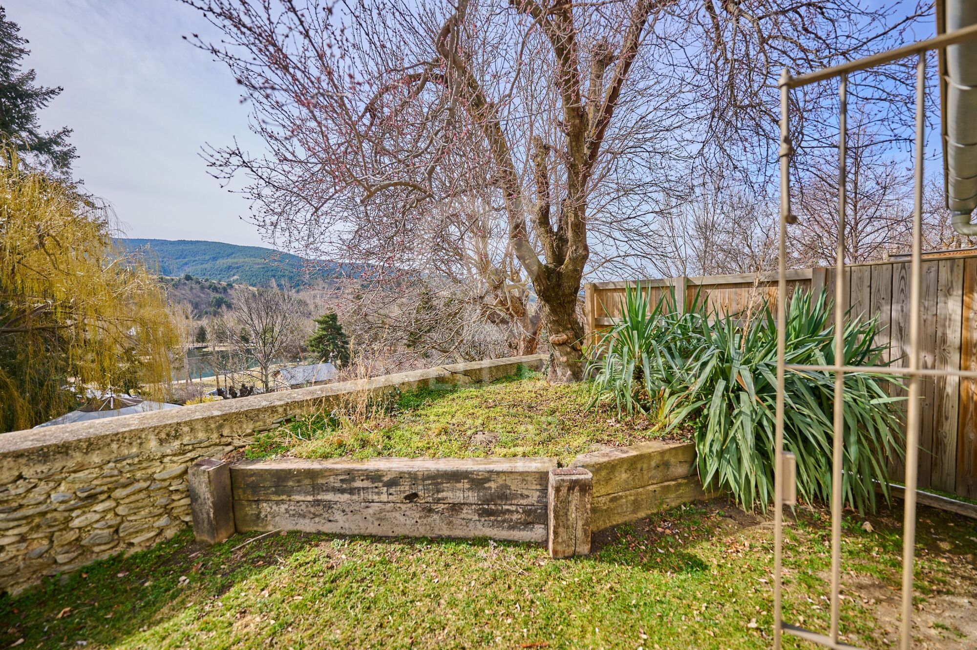 Encantadora casa independiente en Osséja con vistas espectaculares y gran parcela
