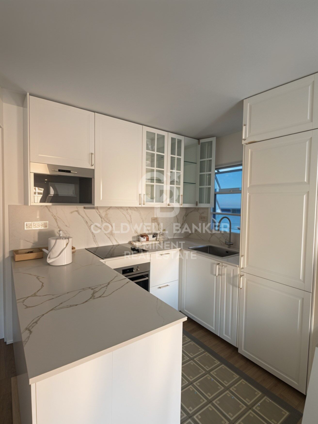 Piso alto y tranquilo en calle París