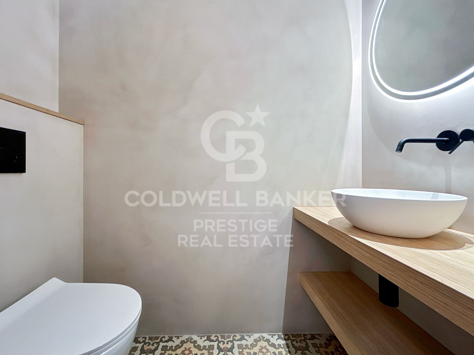 Brand new apartment with 3 suites, renovation to be completed in mid-2025