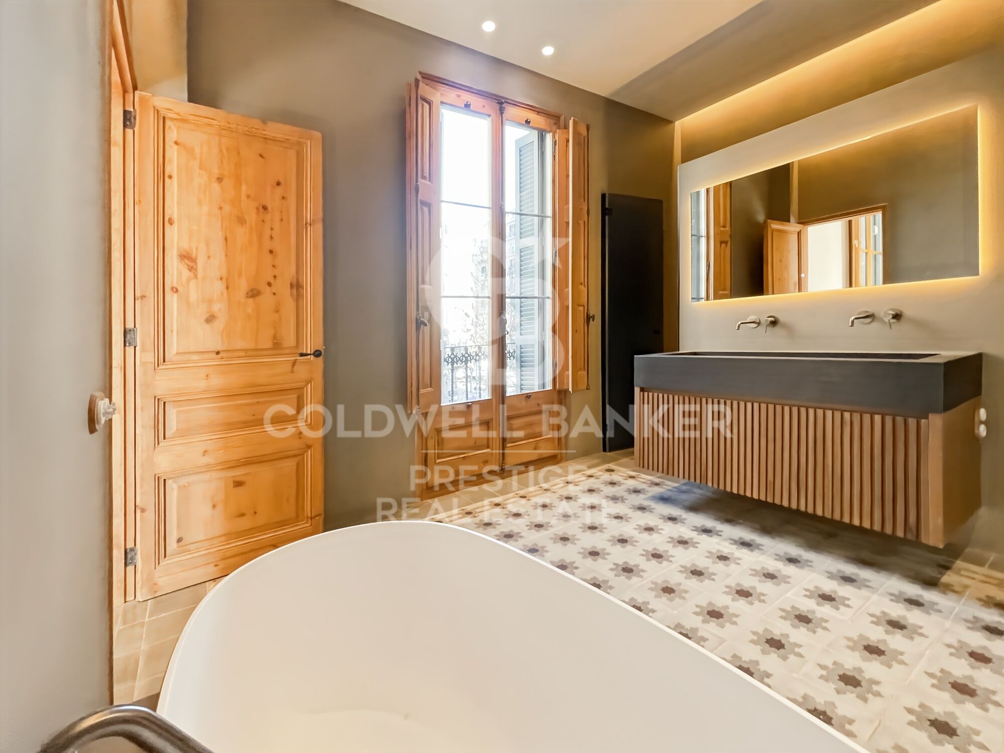 Appartement neuf avec 3 suites dans Eixample Dreta, Barcelona