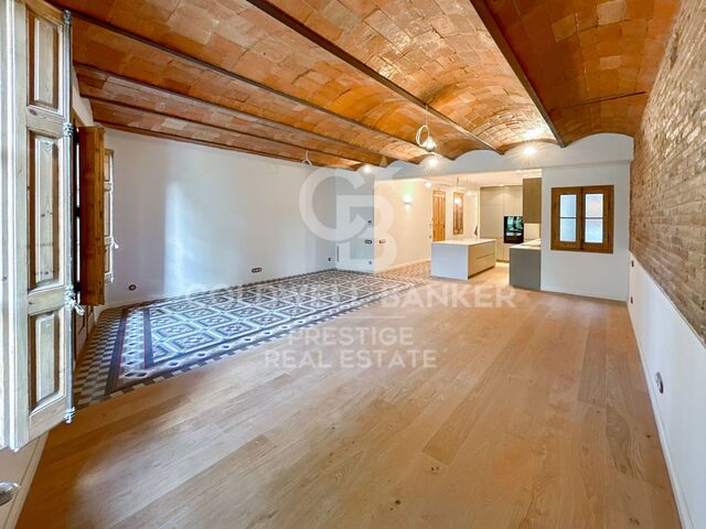 Brand new apartment with 3 suites, renovation to be completed in mid-2025