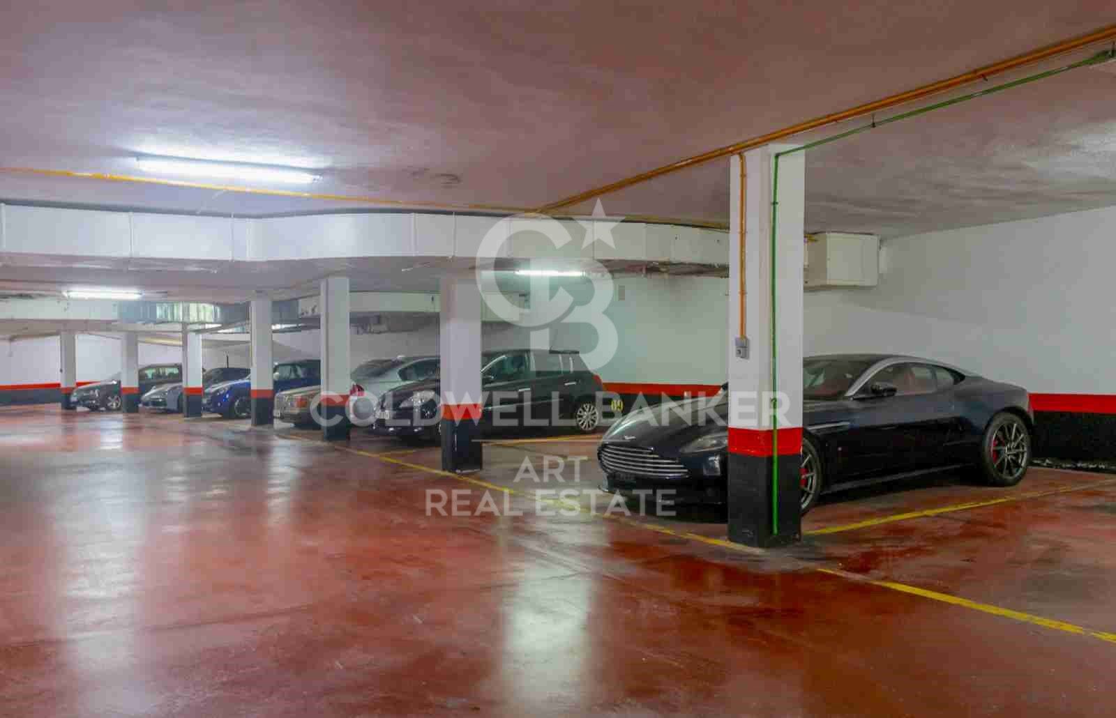 Renovated and spacious apartment in the heart of Puente Romano, Marbella