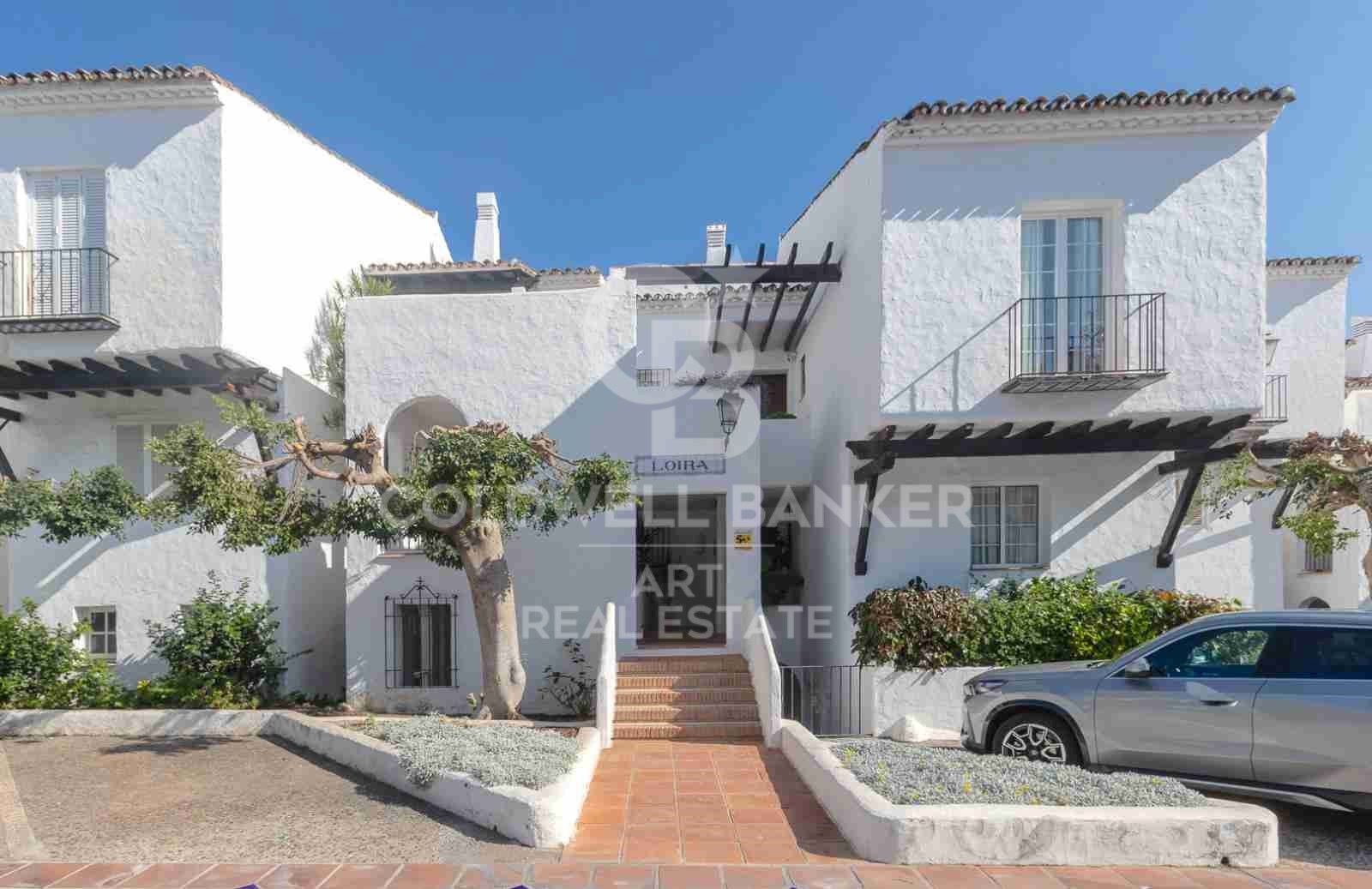 Apartamento renovado y espacioso en el corazón de Puente Romano, Marbella