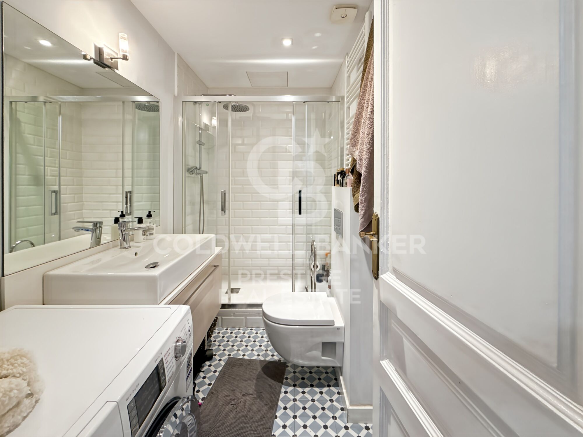 Apartment for sale just steps from Passeig de Sant Joan