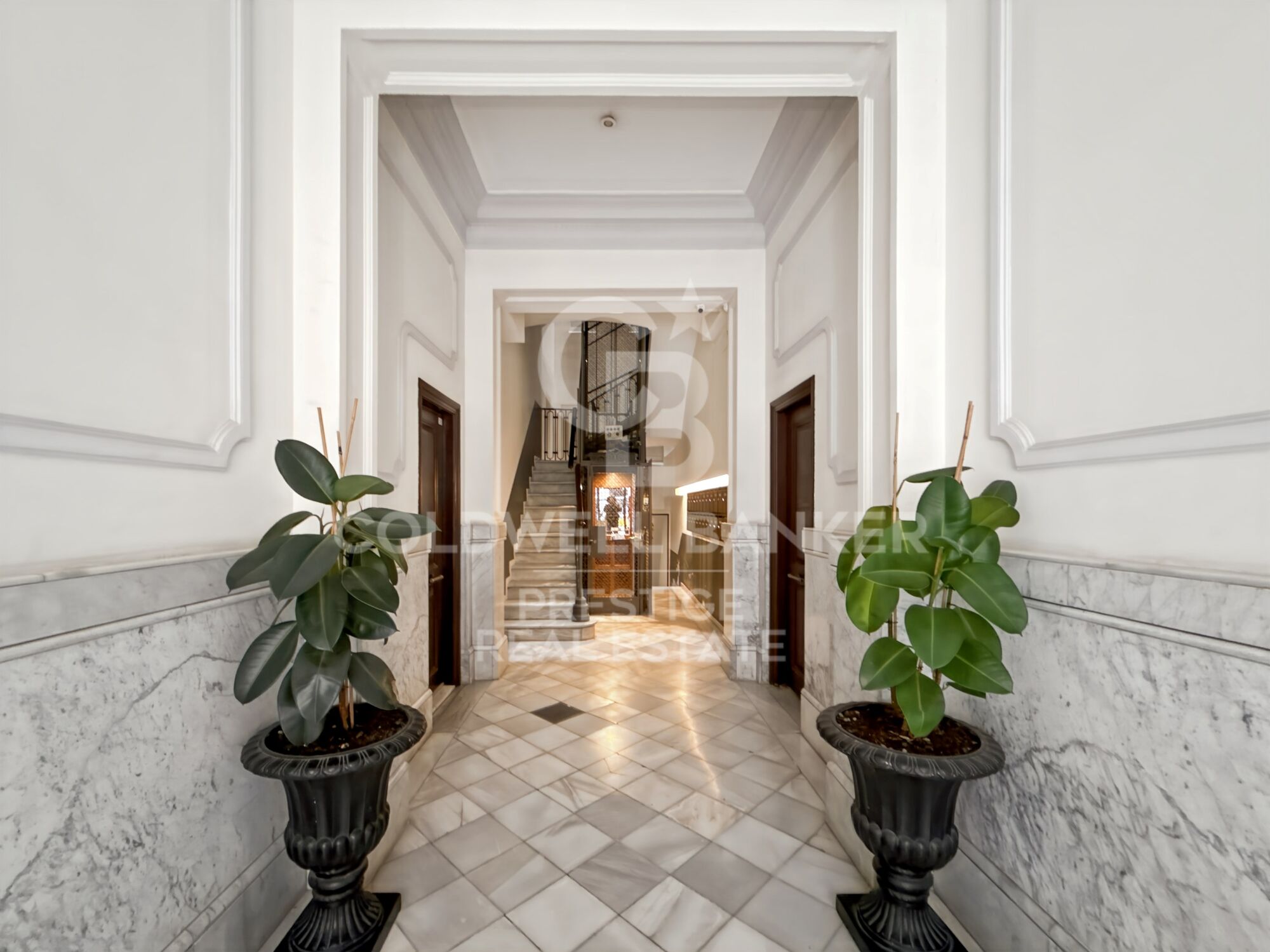 Apartment for sale just steps from Passeig de Sant Joan