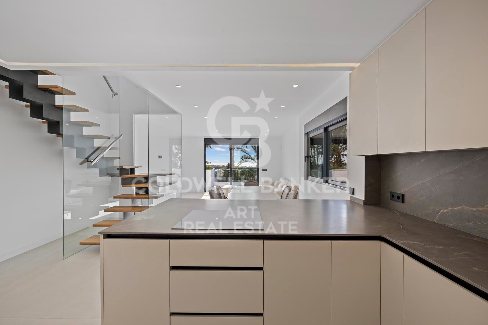 Luxury residential with sea views in Costa del Sol