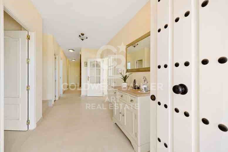 Luxurious Detached Villa in El Paraiso