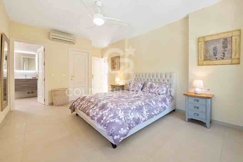 Luxurious Detached Villa in El Paraiso