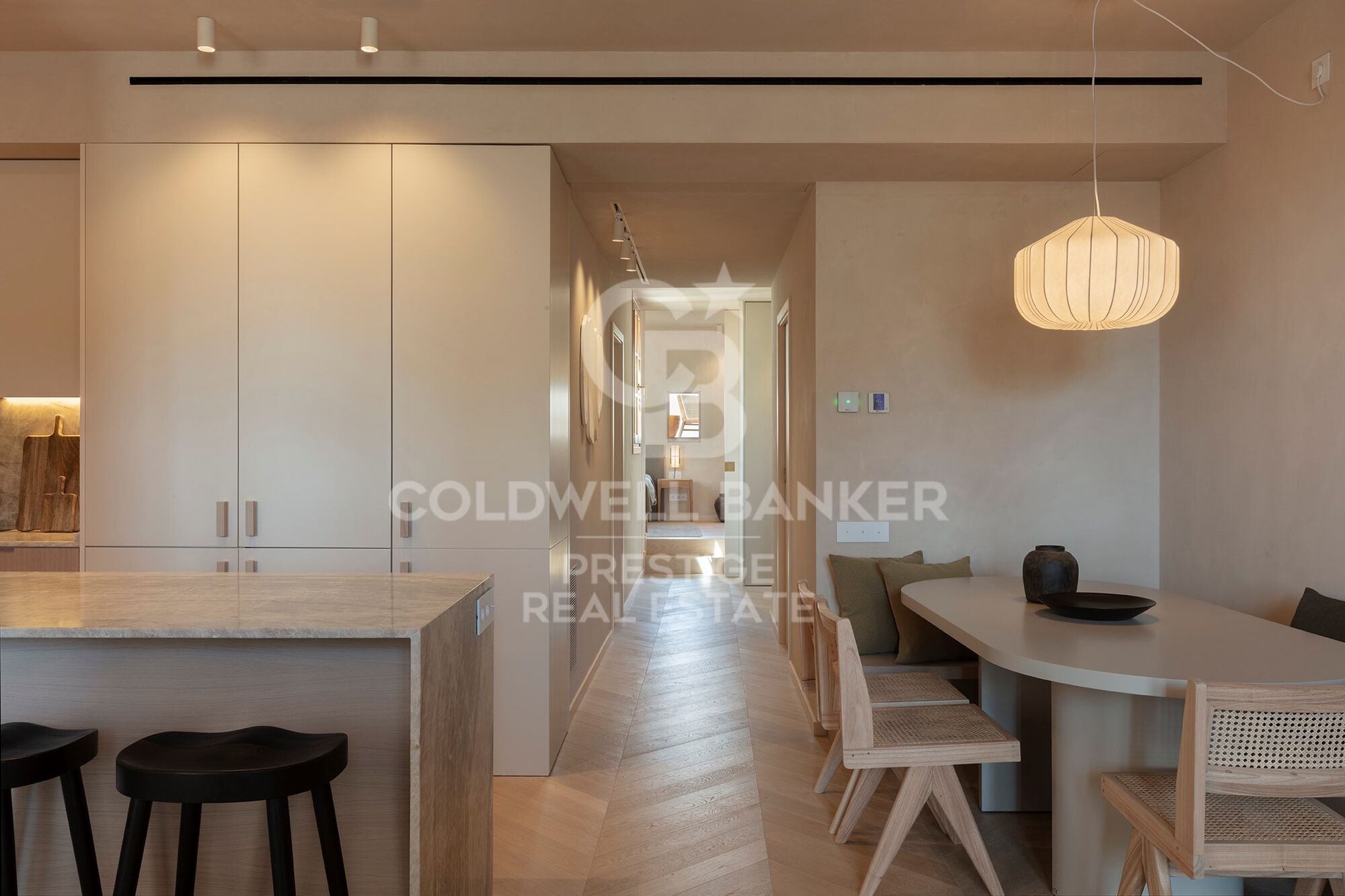 Brand-new penthouse with furniture and two terraces in a historic building. El Born, Barcelona