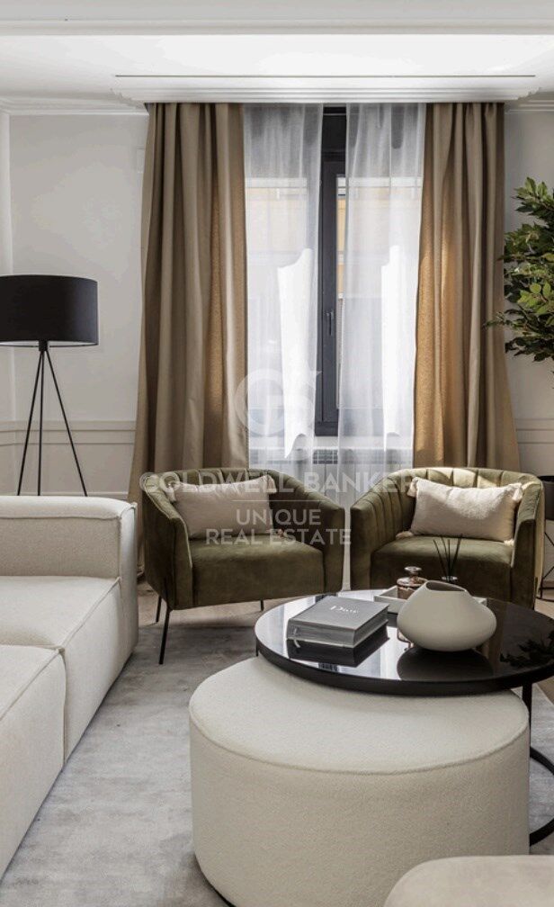 Élégance et design au cur de Chamberí : superbe maison à Almagro