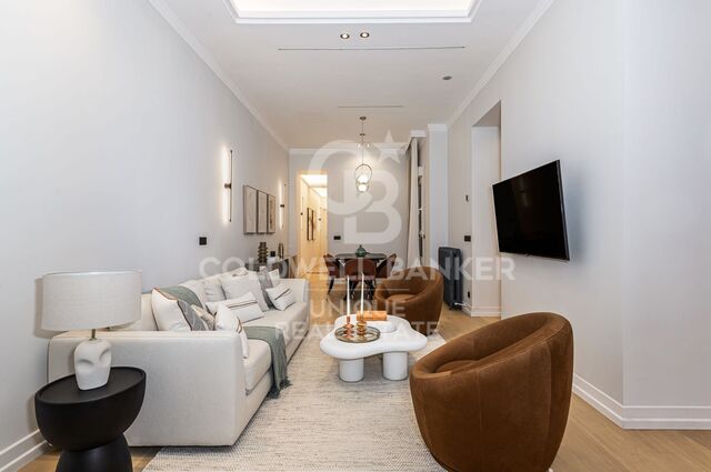 Élégance et design au cur de Chamberí : superbe maison à Almagro