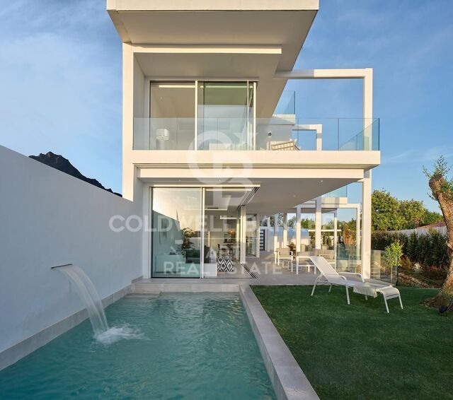 Preciosa villa de lujo a estrenar en Marbella