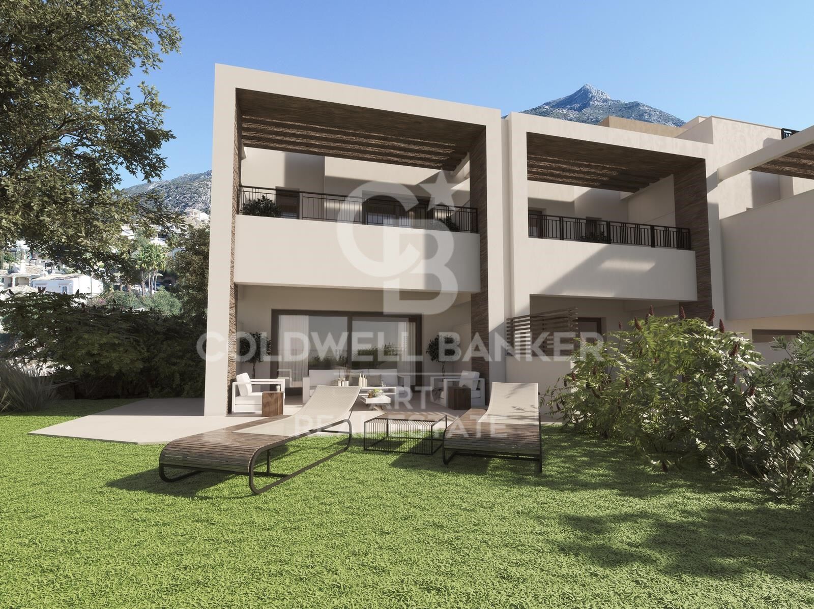 Townhouse with open panoramic views in Istán