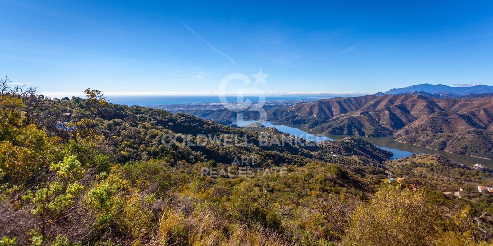 Adosada con vistas panorámicas abiertas en Istán