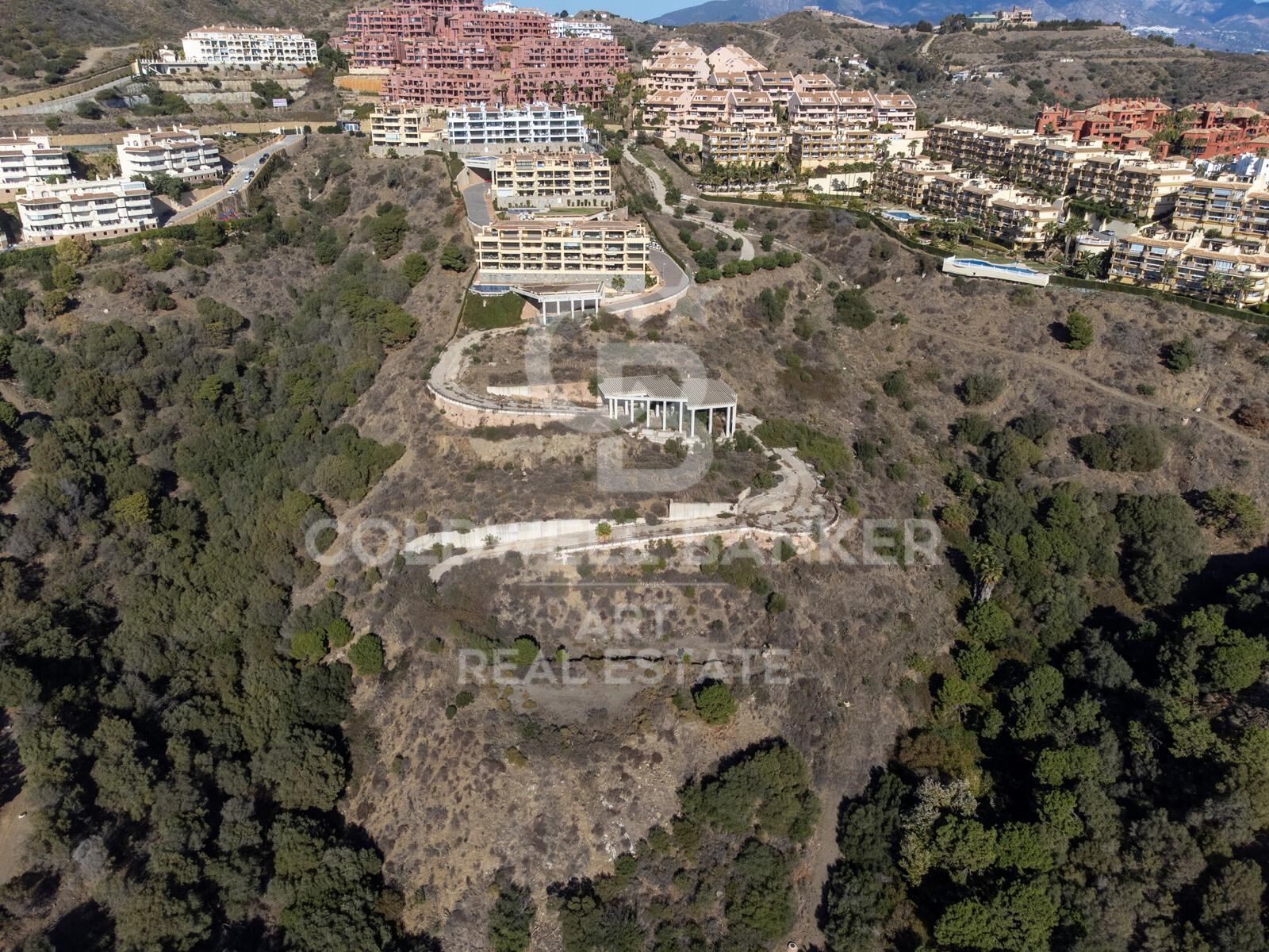 Luxury homes with spectacular terraces in Calahonda