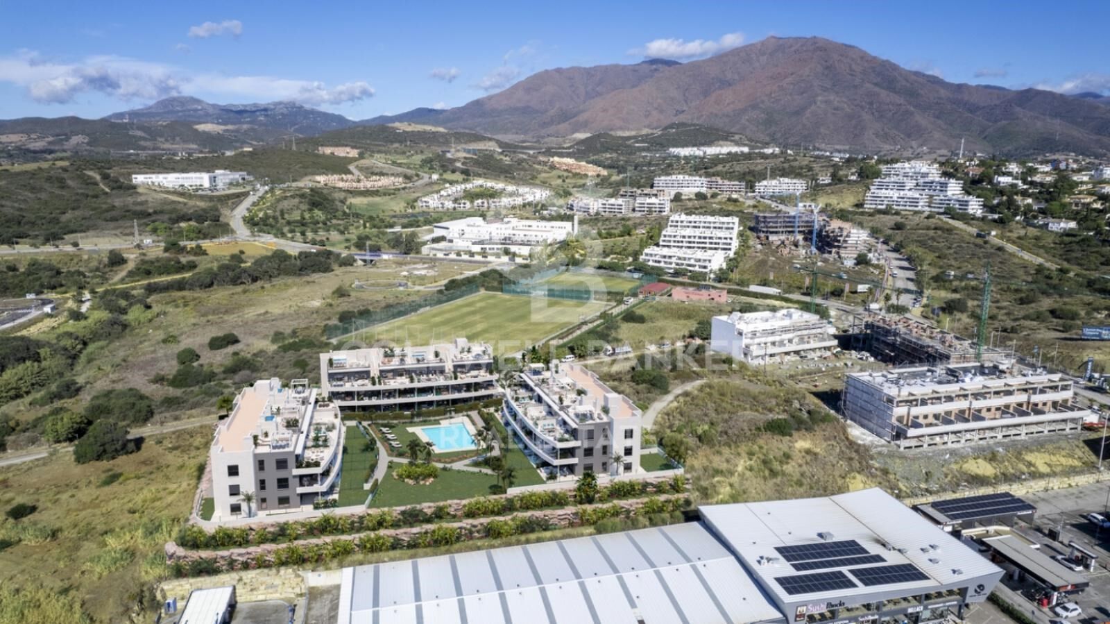 Apartments with 2 and 3 bedrooms in Estepona