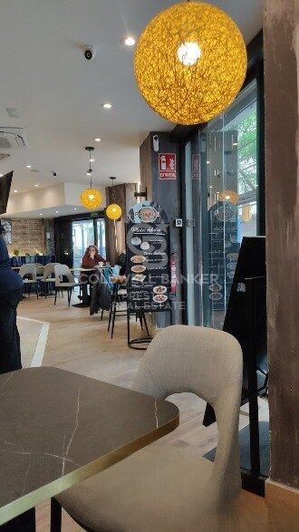 Shop with tenant for sale in Eixample of Barcelona