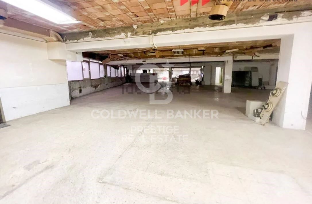 Local a reformar en Corts,Barcelona