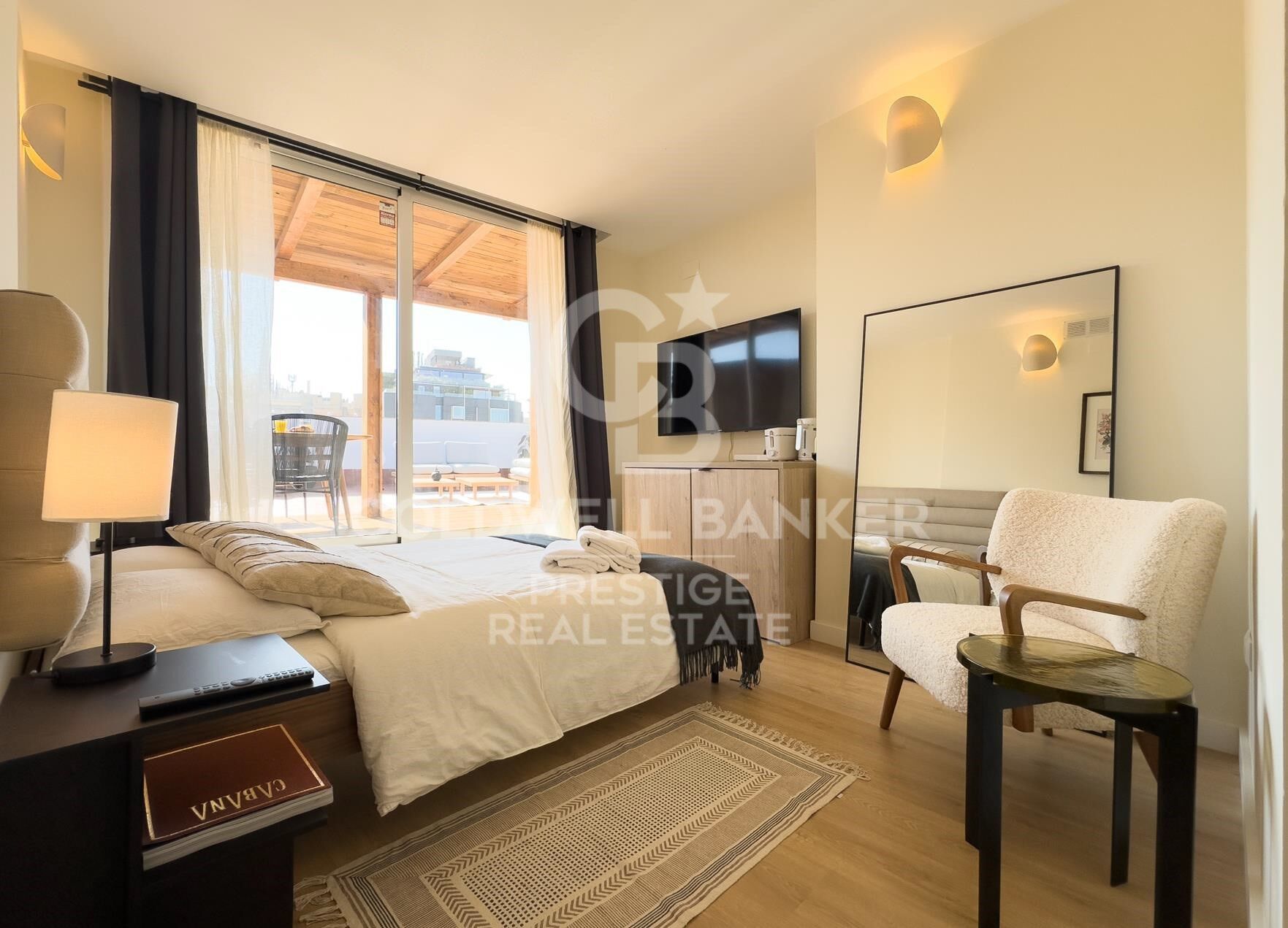 Building of 20 Remodeled Apartments in Profitability for Sale in Sant Pere