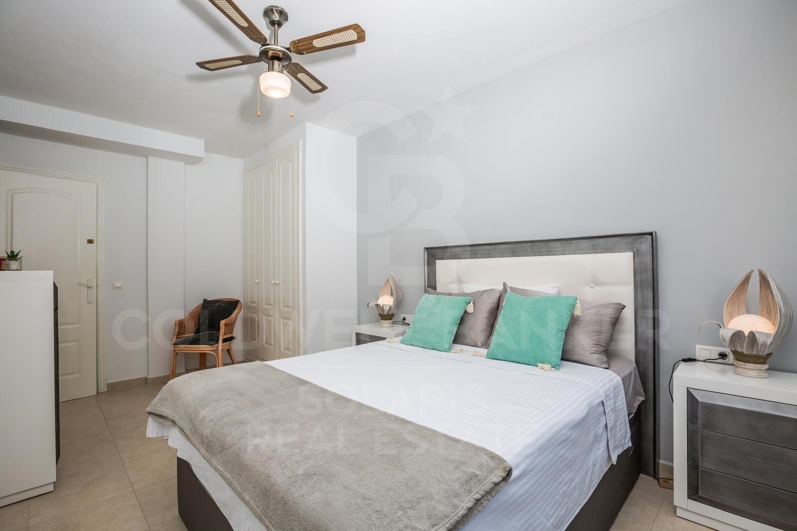 APPARTEMENT EXCLUSIF À JÁVEA - À 200M DE LA PLAGE DE L'ARENAL