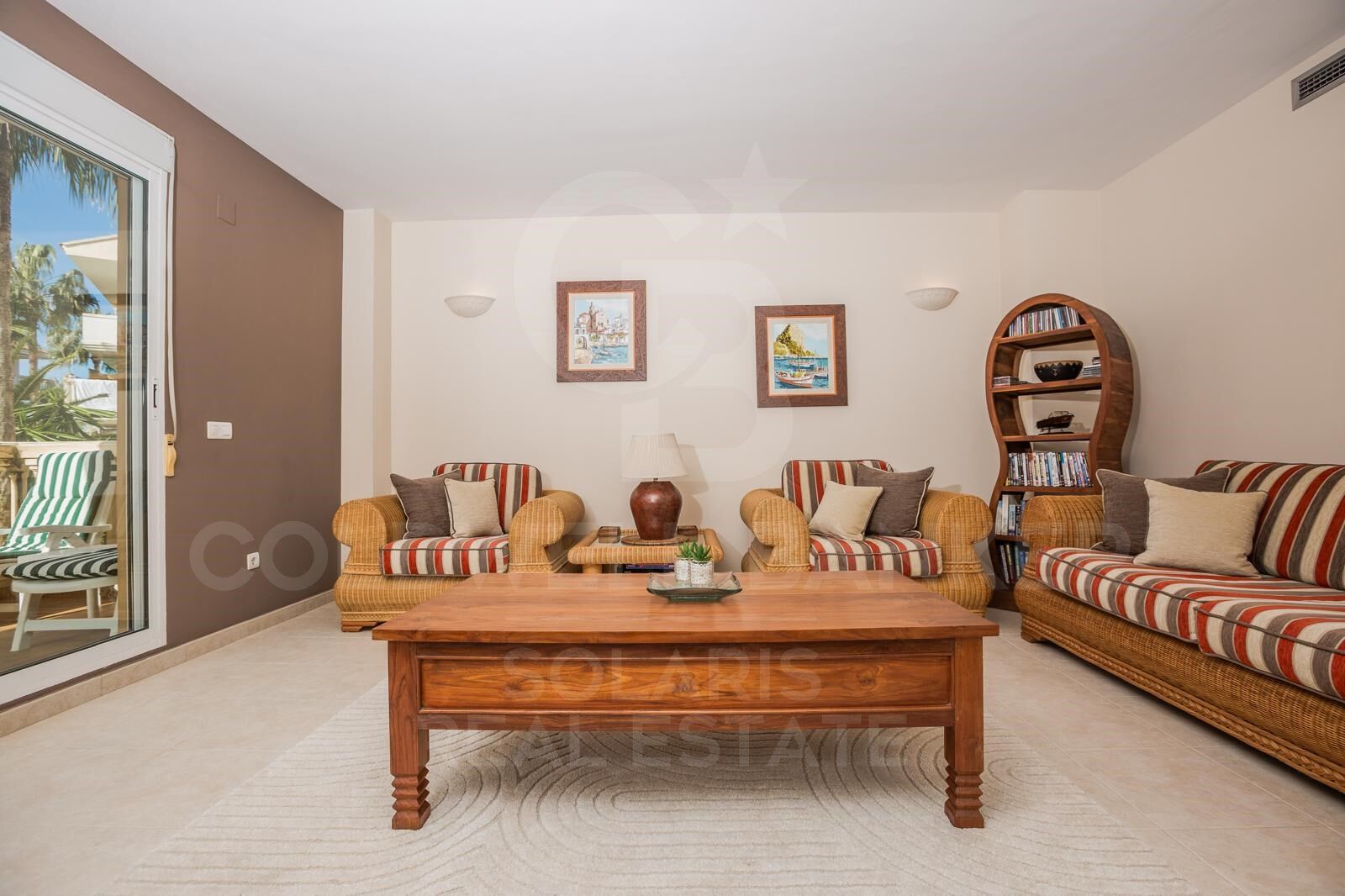 APPARTEMENT EXCLUSIF À JÁVEA - À 200M DE LA PLAGE DE L'ARENAL