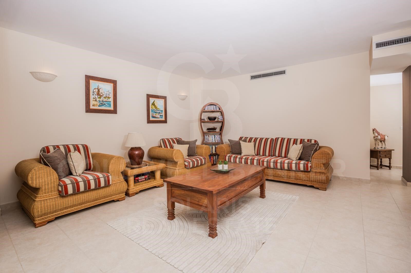 APPARTEMENT EXCLUSIF À JÁVEA - À 200M DE LA PLAGE DE L'ARENAL