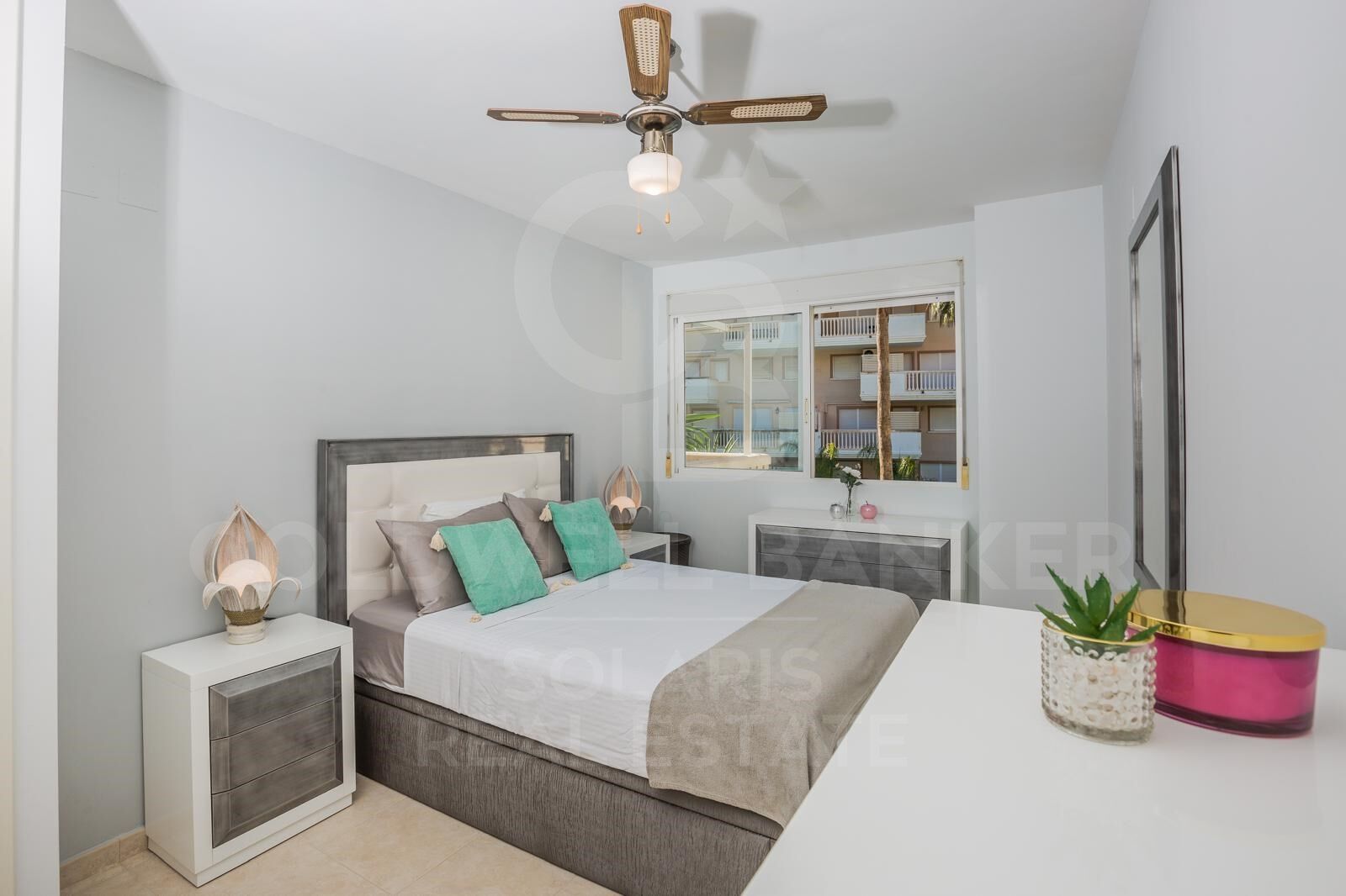 APPARTEMENT EXCLUSIF À JÁVEA - À 200M DE LA PLAGE DE L'ARENAL