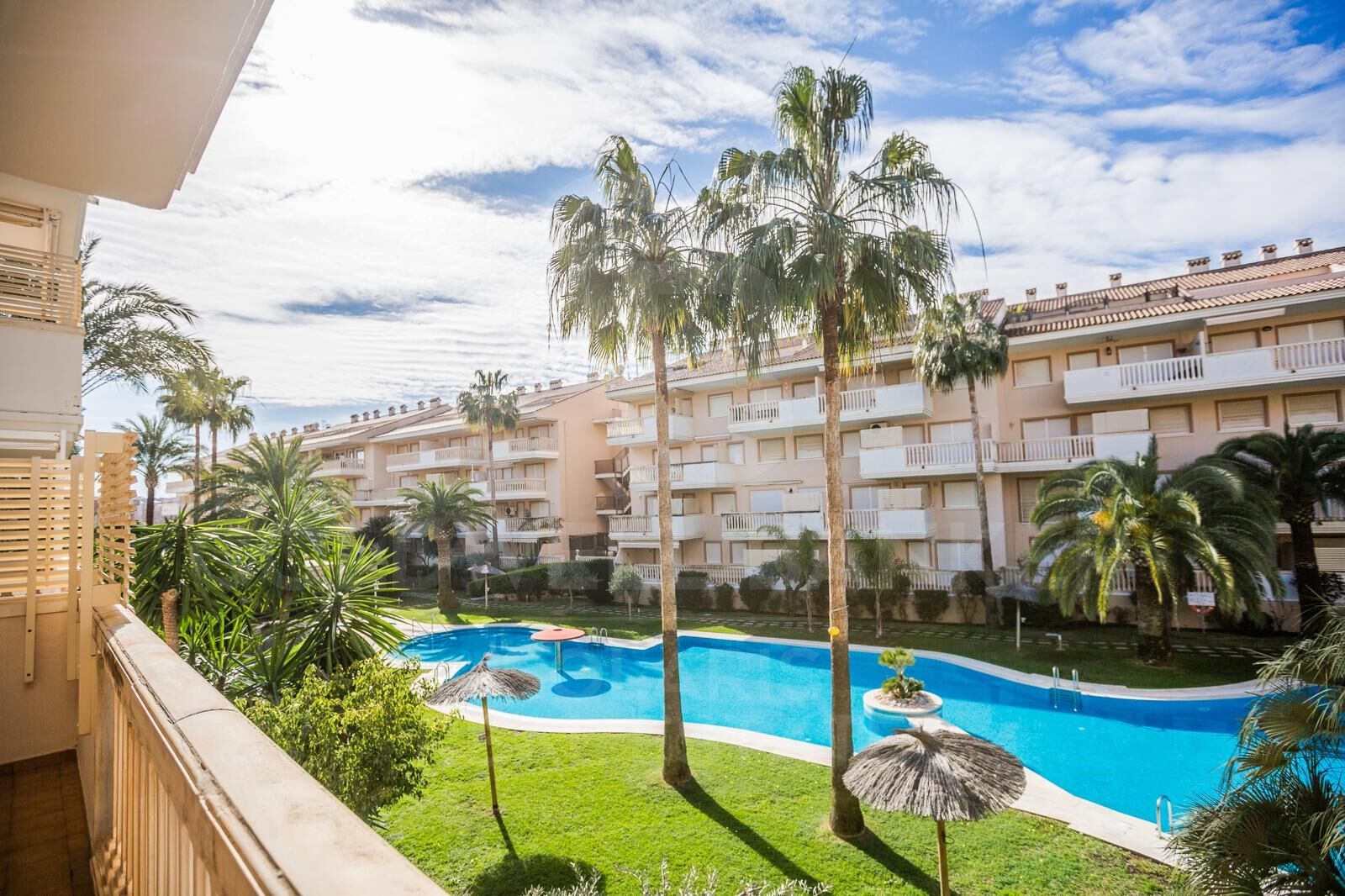 APPARTEMENT EXCLUSIF À JÁVEA - À 200M DE LA PLAGE DE L'ARENAL