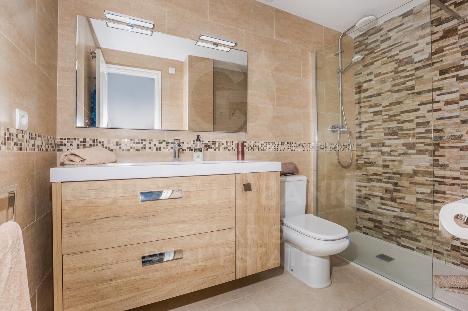 APPARTEMENT EXCLUSIF À JÁVEA - À 200M DE LA PLAGE DE L'ARENAL