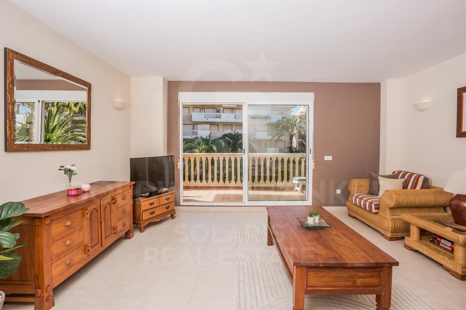 APPARTEMENT EXCLUSIF À JÁVEA - À 200M DE LA PLAGE DE L'ARENAL