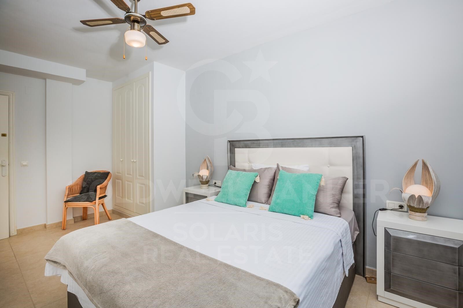 APPARTEMENT EXCLUSIF À JÁVEA - À 200M DE LA PLAGE DE L'ARENAL