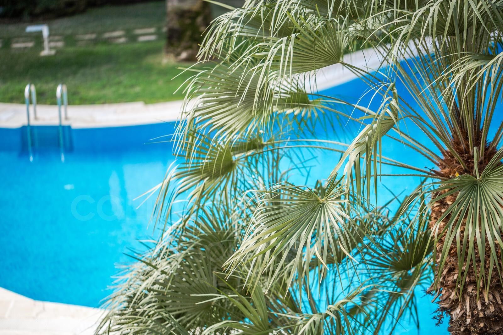 APPARTEMENT EXCLUSIF À JÁVEA - À 200M DE LA PLAGE DE L'ARENAL