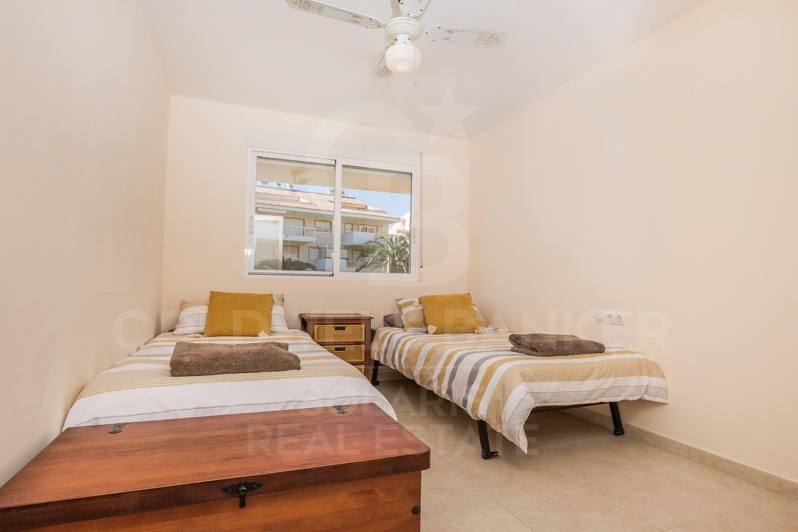 APPARTEMENT EXCLUSIF À JÁVEA - À 200M DE LA PLAGE DE L'ARENAL