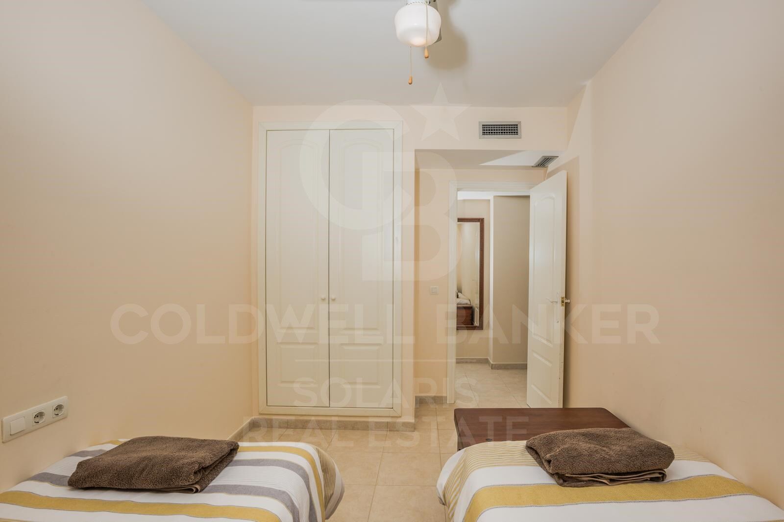 APPARTEMENT EXCLUSIF À JÁVEA - À 200M DE LA PLAGE DE L'ARENAL