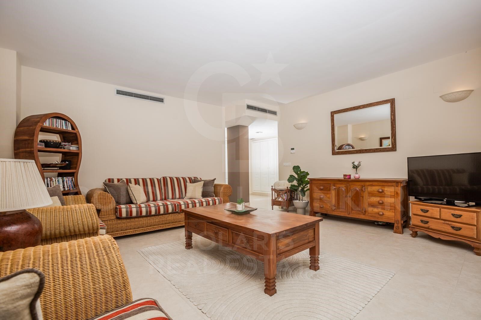 APPARTEMENT EXCLUSIF À JÁVEA - À 200M DE LA PLAGE DE L'ARENAL