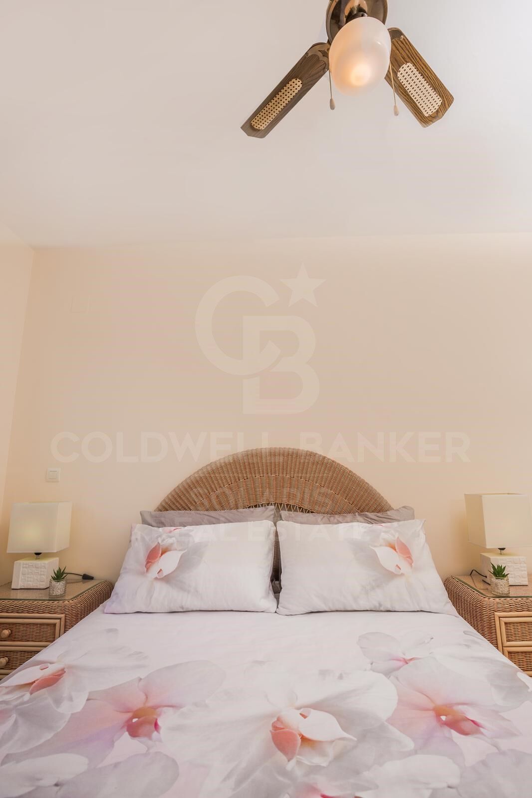 EXCLUSIVE FLAT IN JÁVEA - 200M FROM THE ARENAL BEACH