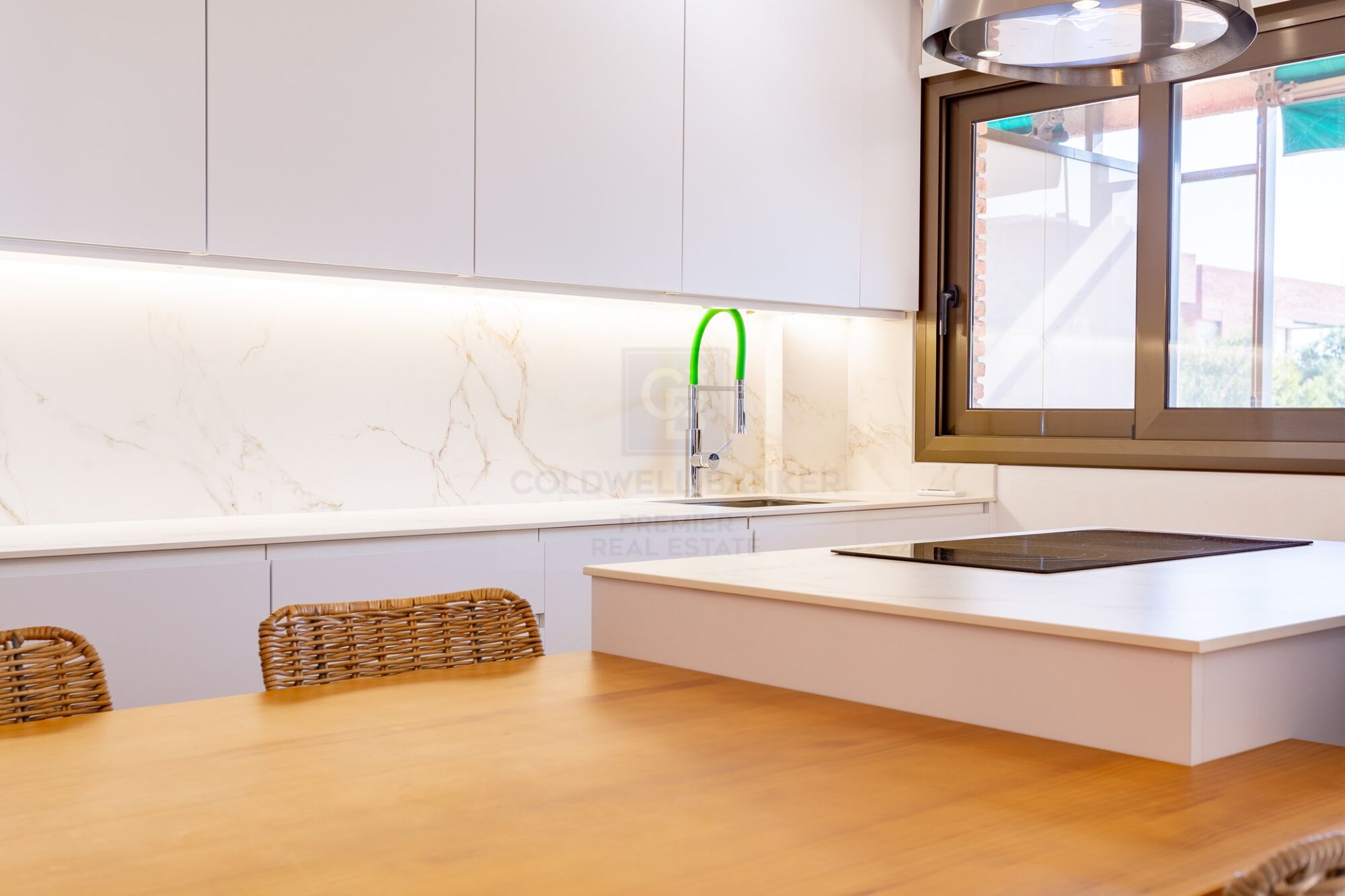 Frontline duplex with sea views in Torredembarra