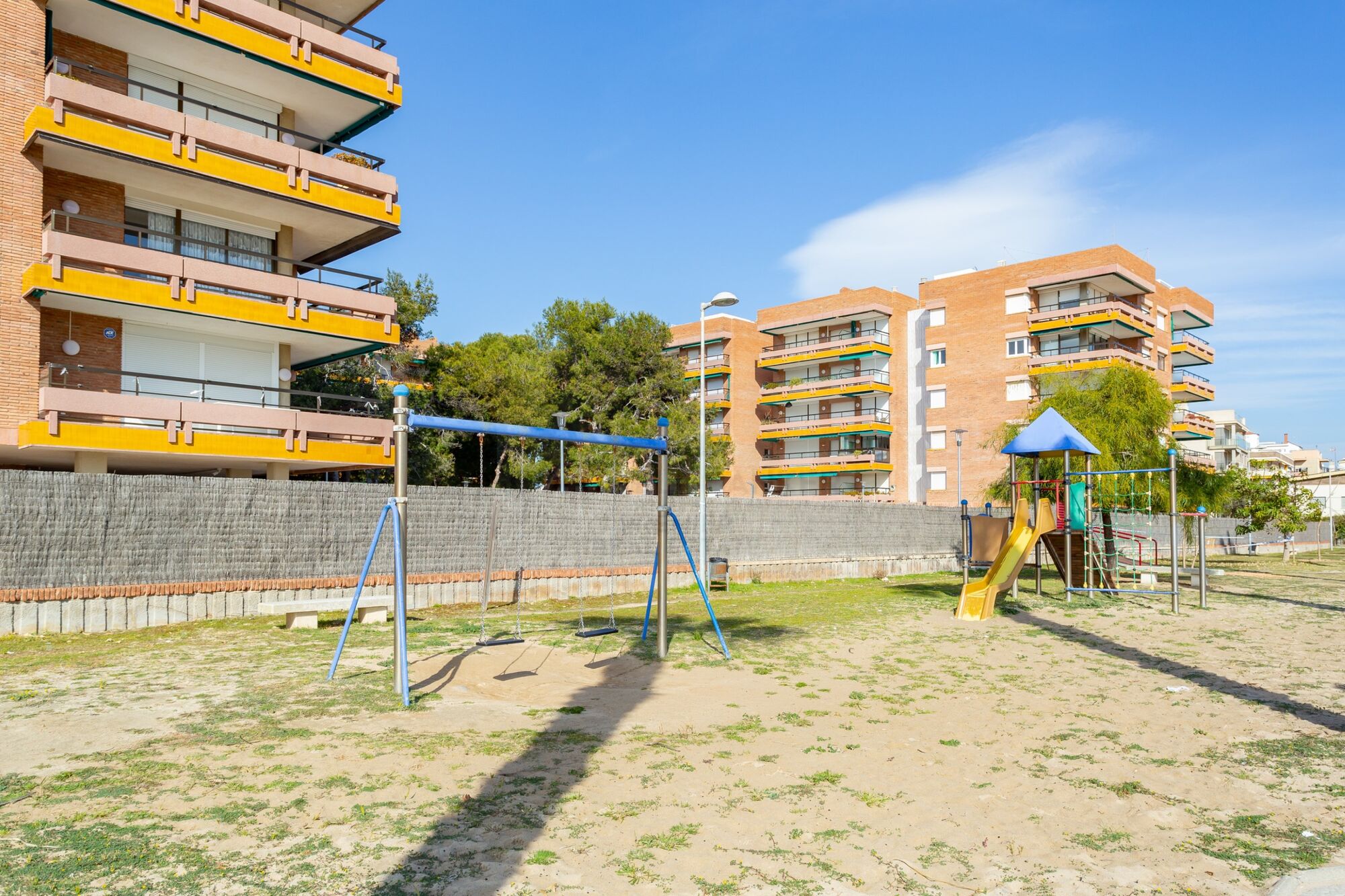 Frontline duplex with sea views in Torredembarra