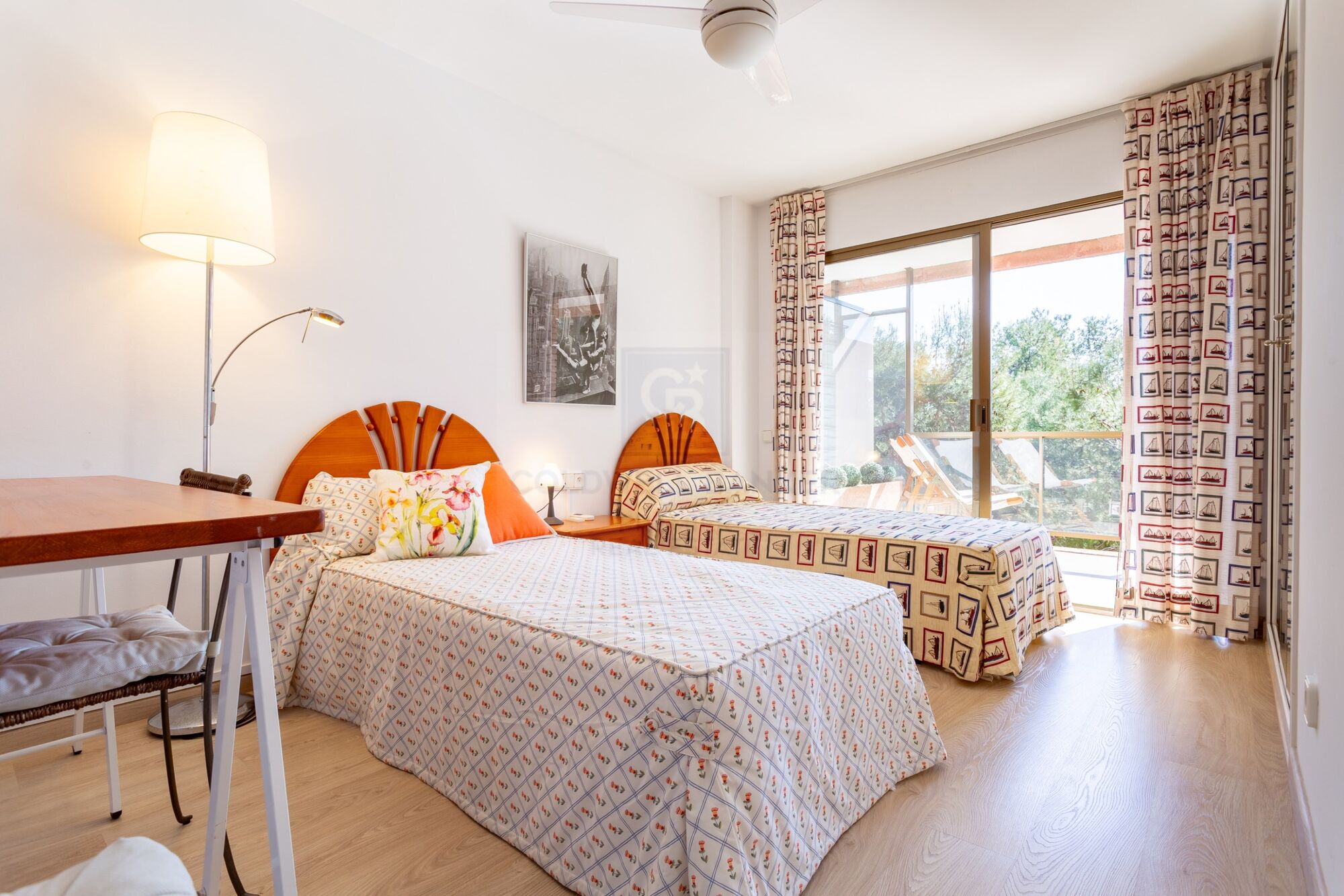 Frontline duplex with sea views in Torredembarra