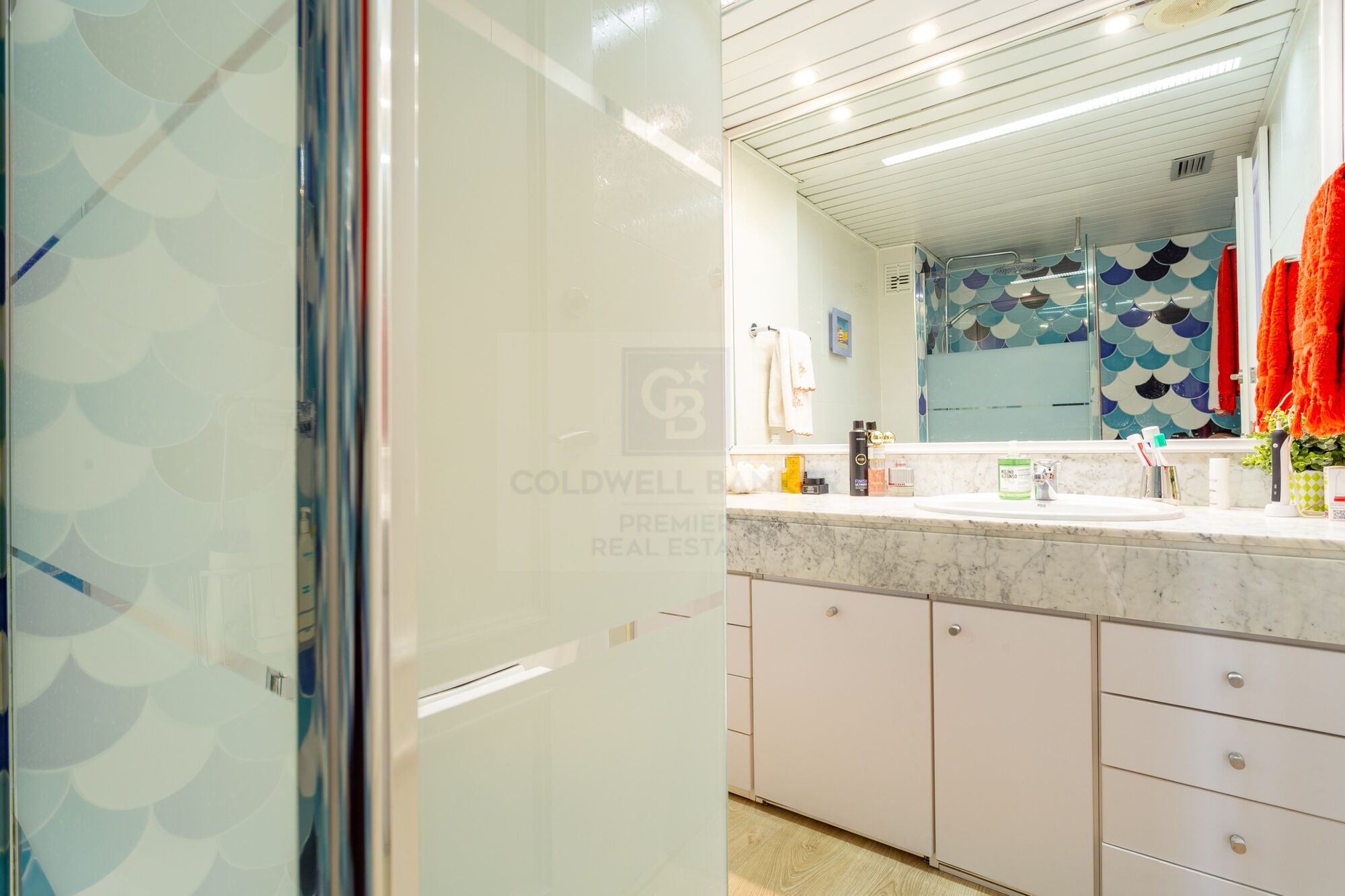 Frontline duplex with sea views in Torredembarra